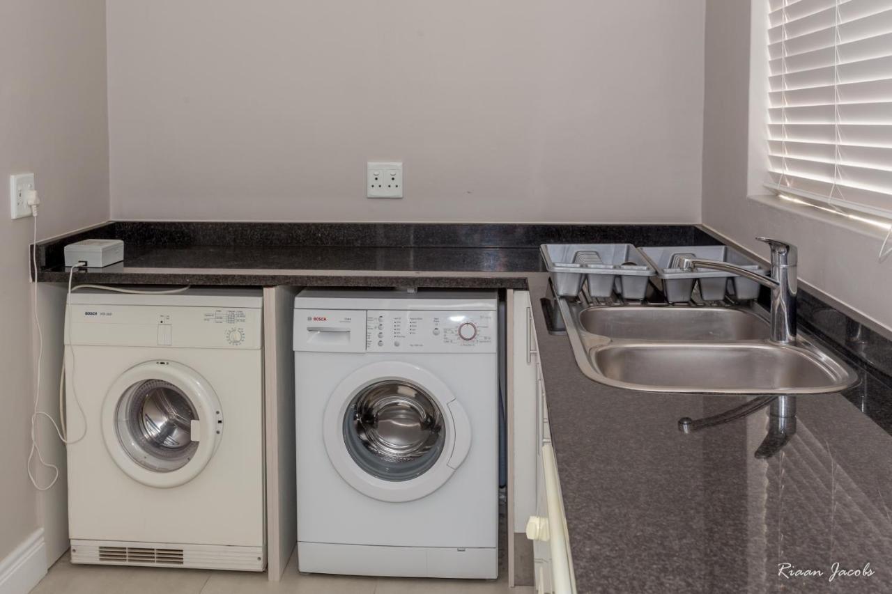 Ons C-Huis - Gansbaai Seafront Accommodation, Back-Up Power المظهر الخارجي الصورة